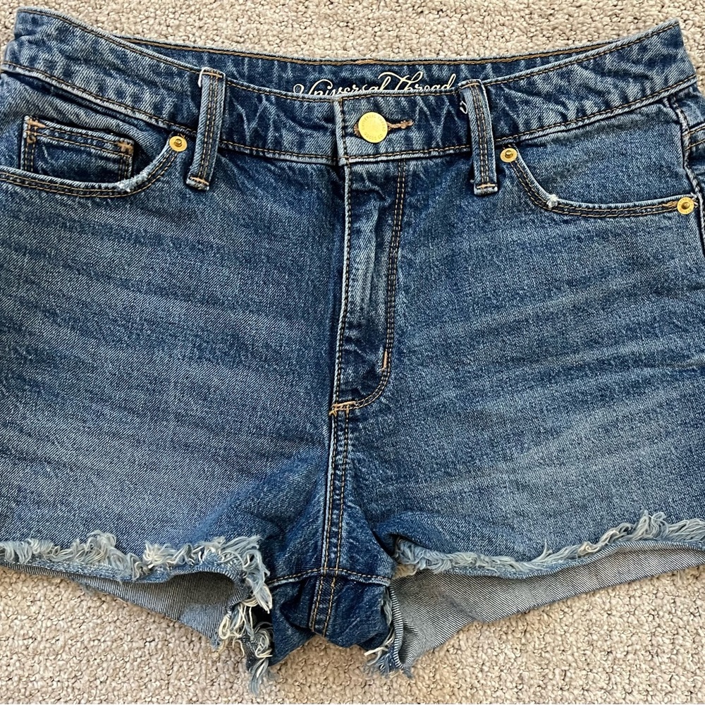 Universal Thread women’s shorts size 6/28
